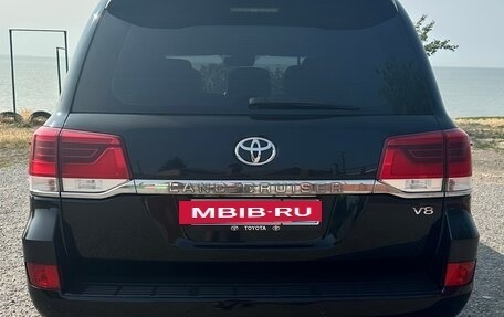 Toyota Land Cruiser 200, 2016 год, 4 200 000 рублей, 4 фотография