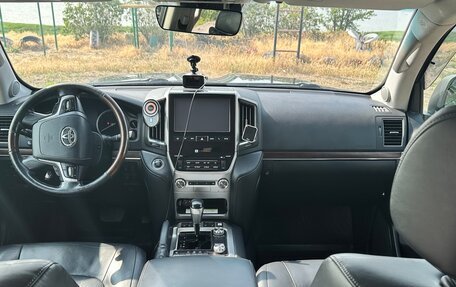 Toyota Land Cruiser 200, 2016 год, 4 200 000 рублей, 10 фотография