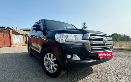 Toyota Land Cruiser 200, 2016 год, 4 200 000 рублей, 22 фотография
