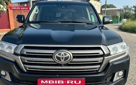 Toyota Land Cruiser 200, 2016 год, 4 200 000 рублей, 14 фотография