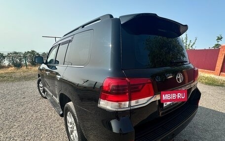 Toyota Land Cruiser 200, 2016 год, 4 200 000 рублей, 20 фотография