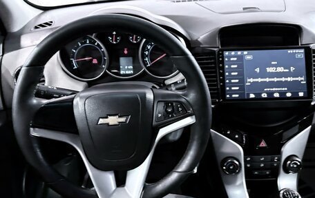 Chevrolet Cruze II, 2010 год, 549 000 рублей, 6 фотография