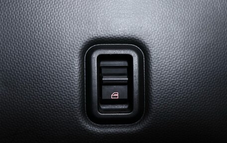 Toyota Roomy I, 2018 год, 1 039 000 рублей, 16 фотография