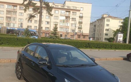 KIA Rio III рестайлинг, 2013 год, 1 000 000 рублей, 3 фотография