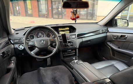 Mercedes-Benz E-Класс, 2011 год, 1 650 000 рублей, 4 фотография
