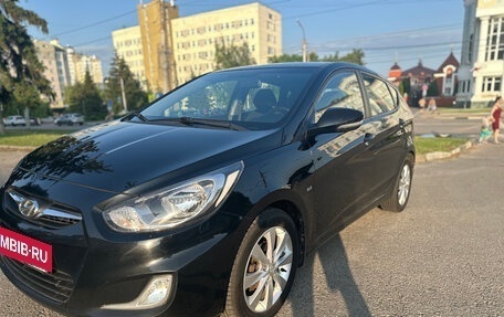 Hyundai Solaris II рестайлинг, 2011 год, 770 000 рублей, 3 фотография