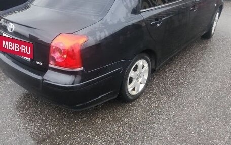 Toyota Avensis III рестайлинг, 2004 год, 550 000 рублей, 5 фотография