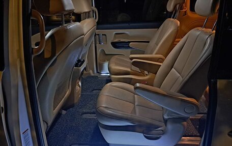 KIA Carnival III, 2017 год, 2 356 500 рублей, 28 фотография