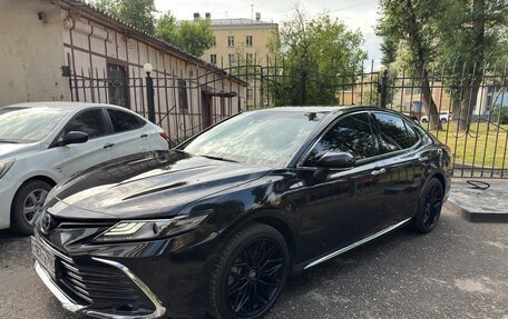 Toyota Camry, 2023 год, 4 600 000 рублей, 6 фотография