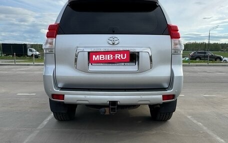 Toyota Land Cruiser Prado 150 рестайлинг 2, 2012 год, 3 875 000 рублей, 8 фотография