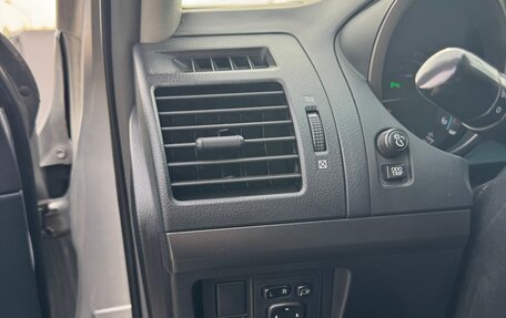 Toyota Land Cruiser Prado 150 рестайлинг 2, 2012 год, 3 875 000 рублей, 25 фотография