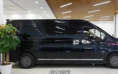 Toyota HiAce H300, 2022 год, 9 100 000 рублей, 3 фотография