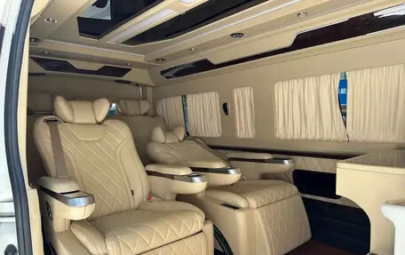 Toyota HiAce H300, 2022 год, 9 000 000 рублей, 14 фотография