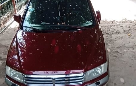 Mitsubishi Space Wagon III, 2004 год, 550 000 рублей, 1 фотография