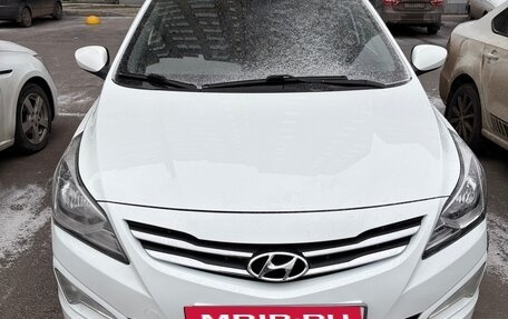 Hyundai Solaris II рестайлинг, 2014 год, 960 000 рублей, 2 фотография