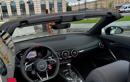 Audi TT RS, 2019 год, 7 000 000 рублей, 17 фотография
