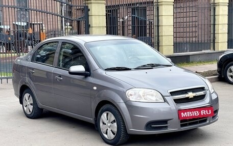 Chevrolet Aveo III, 2010 год, 585 000 рублей, 2 фотография