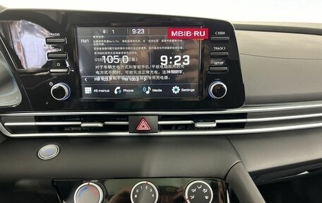 Hyundai Elantra, 2024 год, 2 620 000 рублей, 12 фотография