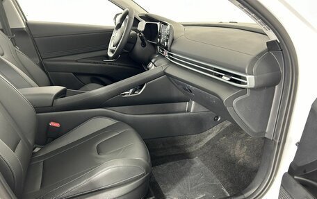 Hyundai Elantra, 2024 год, 2 620 000 рублей, 14 фотография