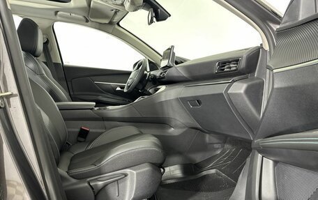 Peugeot 5008 II, 2021 год, 2 800 000 рублей, 14 фотография