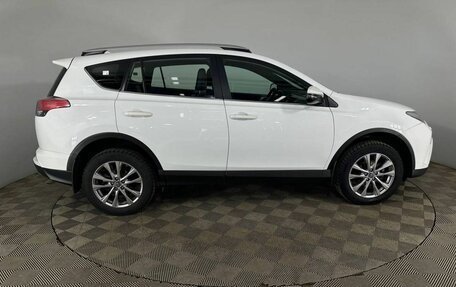 Toyota RAV4, 2017 год, 2 400 000 рублей, 4 фотография