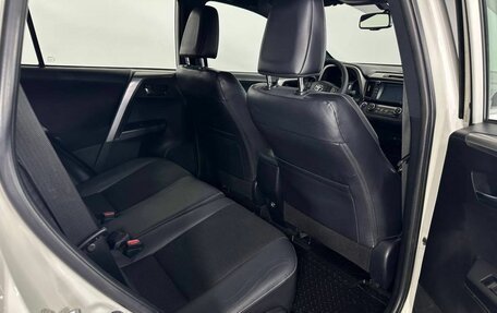 Toyota RAV4, 2017 год, 2 400 000 рублей, 16 фотография