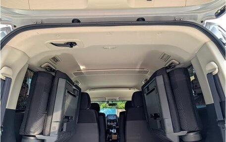 Mitsubishi Delica D:5 I, 2017 год, 2 375 000 рублей, 33 фотография