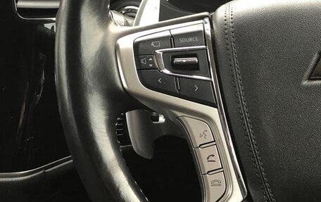 Mitsubishi Outlander III рестайлинг 3, 2021 год, 2 135 000 рублей, 14 фотография