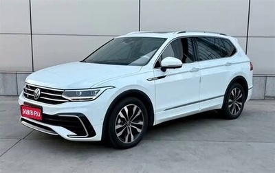 Volkswagen Tiguan II, 2022 год, 2 950 000 рублей, 1 фотография
