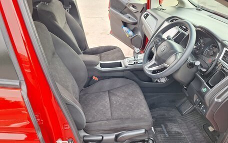 Honda Shuttle II, 2015 год, 1 350 000 рублей, 22 фотография