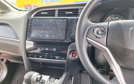 Honda Shuttle II, 2015 год, 1 350 000 рублей, 17 фотография