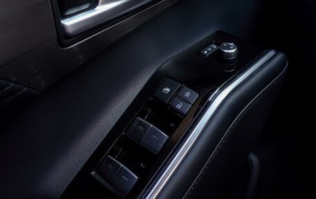 Toyota Highlander, 2025 год, 5 630 000 рублей, 21 фотография
