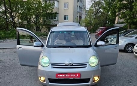 Toyota Sienta I, 2013 год, 1 000 000 рублей, 7 фотография