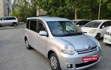 Toyota Sienta I, 2013 год, 1 000 000 рублей, 14 фотография