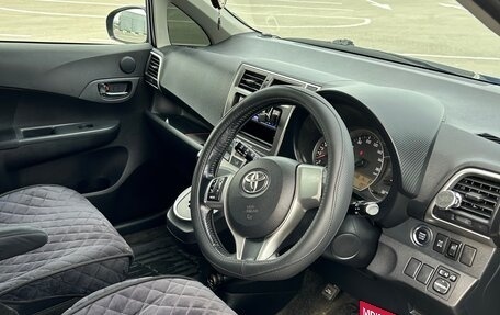 Toyota Ractis II, 2011 год, 650 000 рублей, 5 фотография