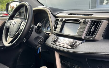 Toyota RAV4, 2014 год, 1 850 000 рублей, 17 фотография