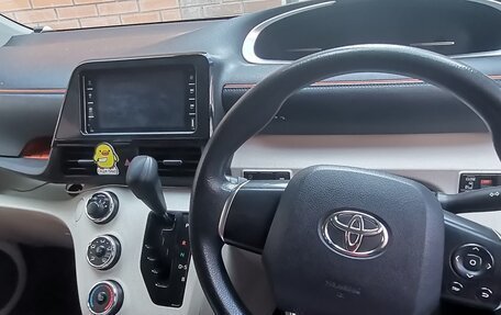 Toyota Sienta II, 2017 год, 1 250 000 рублей, 4 фотография