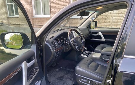 Toyota Land Cruiser 200, 2018 год, 6 200 000 рублей, 9 фотография