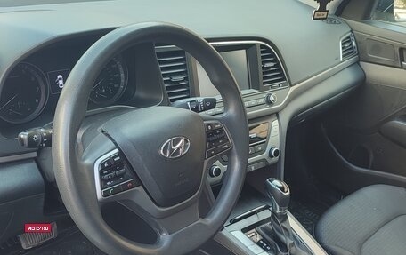 Hyundai Elantra VI рестайлинг, 2017 год, 1 330 000 рублей, 8 фотография