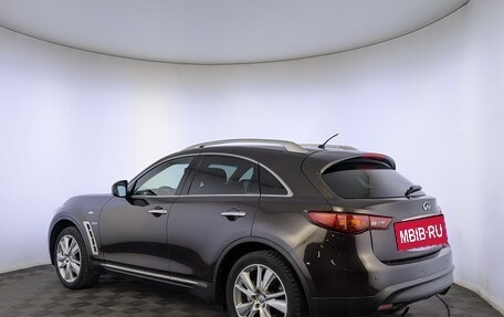 Infiniti QX70, 2015 год, 2 850 000 рублей, 7 фотография