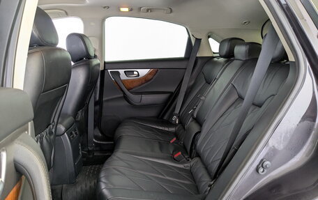 Infiniti QX70, 2015 год, 2 850 000 рублей, 10 фотография