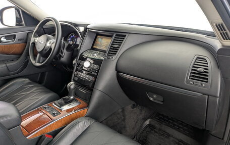Infiniti QX70, 2015 год, 2 850 000 рублей, 21 фотография