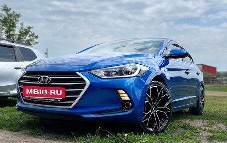 Hyundai Elantra VI рестайлинг, 2018 год, 1 700 000 рублей, 9 фотография