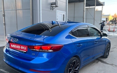 Hyundai Elantra VI рестайлинг, 2018 год, 1 700 000 рублей, 8 фотография
