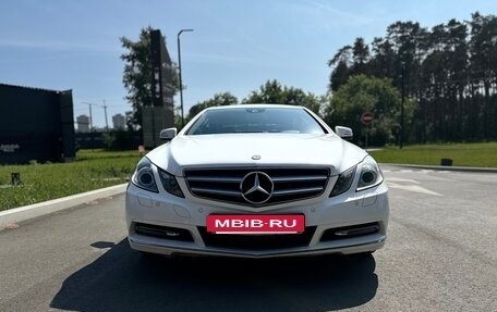 Mercedes-Benz E-Класс, 2013 год, 2 000 000 рублей, 9 фотография