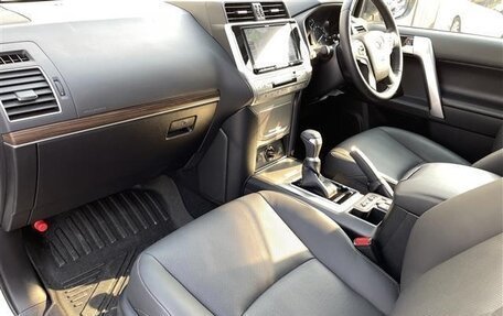 Toyota Land Cruiser Prado 150 рестайлинг 2, 2021 год, 3 835 000 рублей, 19 фотография