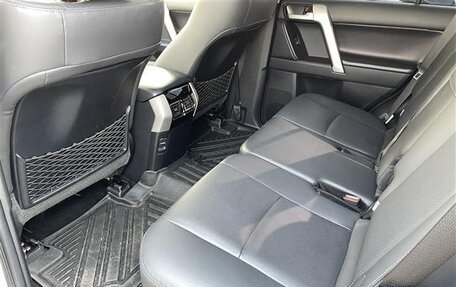 Toyota Land Cruiser Prado 150 рестайлинг 2, 2021 год, 3 835 000 рублей, 29 фотография
