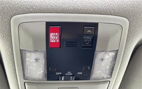 Toyota Land Cruiser Prado 150 рестайлинг 2, 2021 год, 3 835 000 рублей, 26 фотография