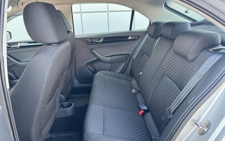 Skoda Rapid I, 2018 год, 1 097 000 рублей, 16 фотография