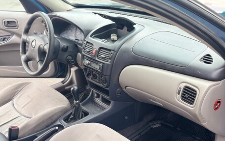 Nissan Almera, 2001 год, 305 000 рублей, 9 фотография